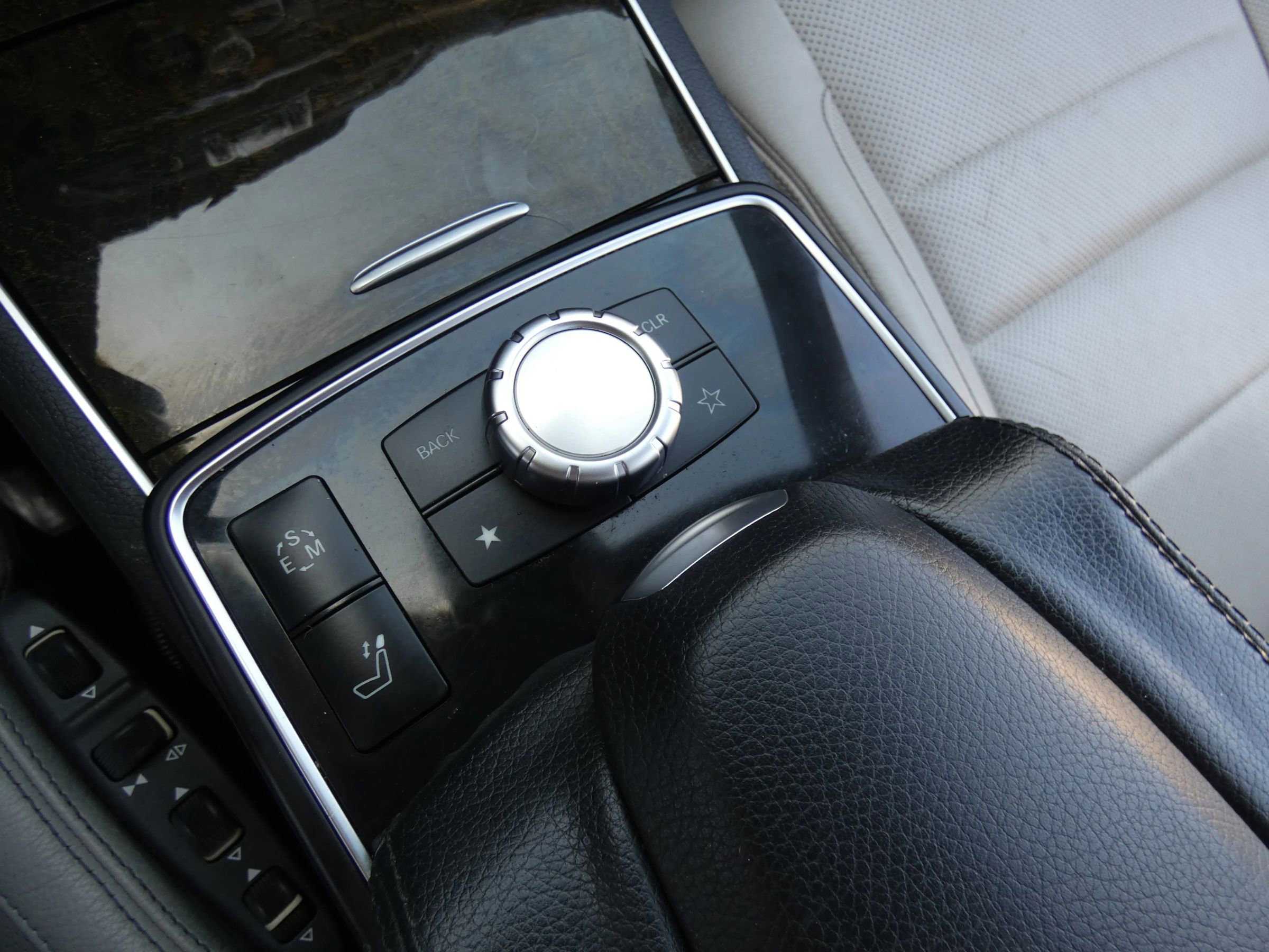 Used 2014 Mercedes-Benz E 350 Cabriolet w/ Premium 1 Package image 53