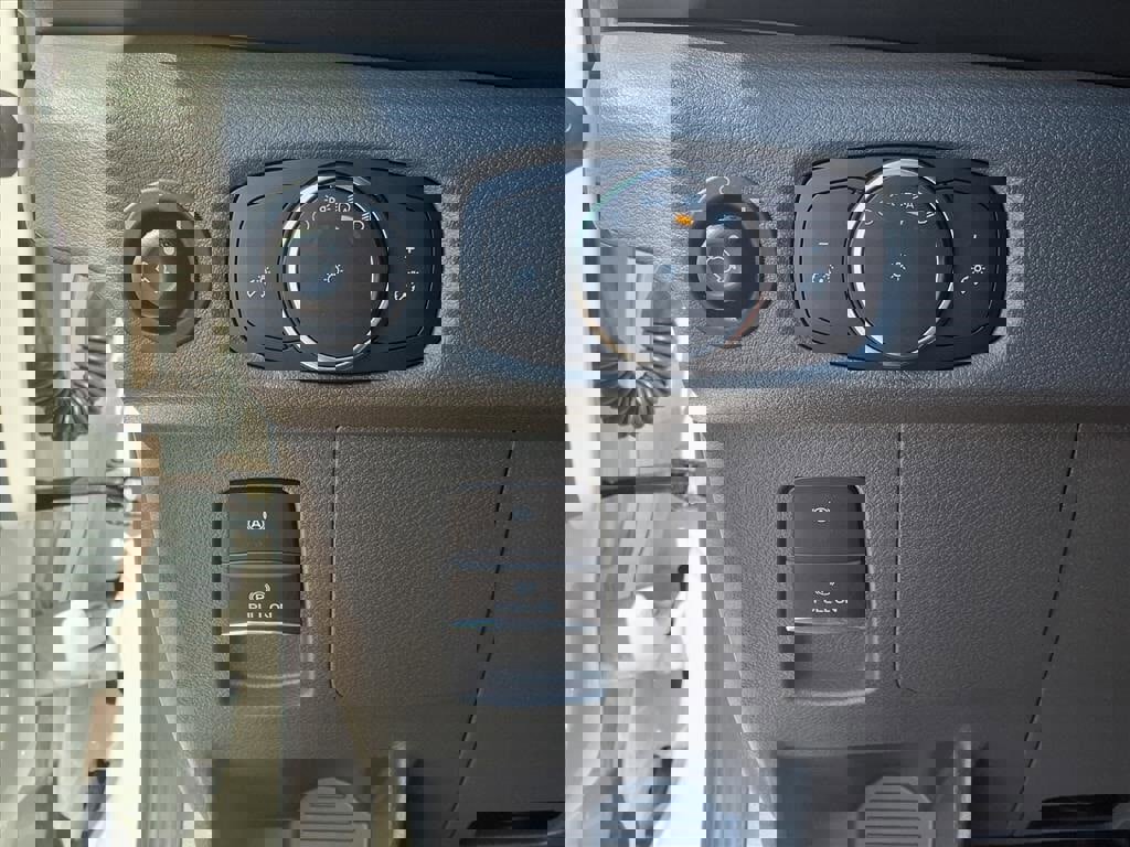 New 2026 Ford Transit 250 148 Medium Roof w/ Load Area Protection Package image 18