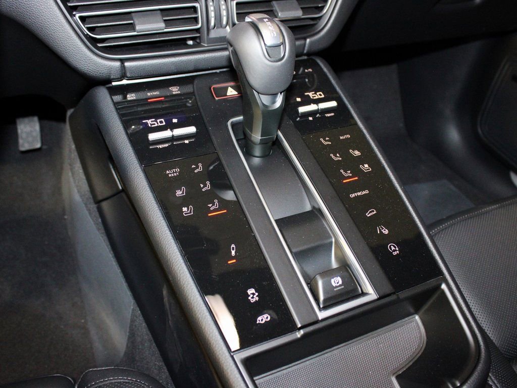 Certified 2026 Porsche Macan S image 29