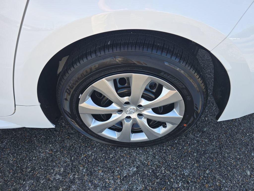 Used 2026 Toyota Corolla LE FWD image 11
