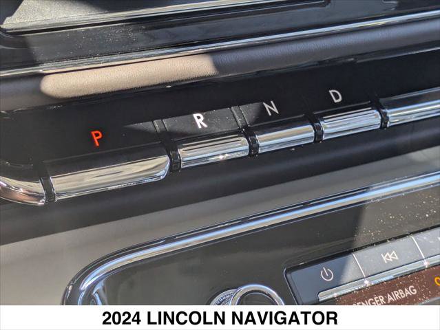 Used 2024 Lincoln Navigator Black Label image 21