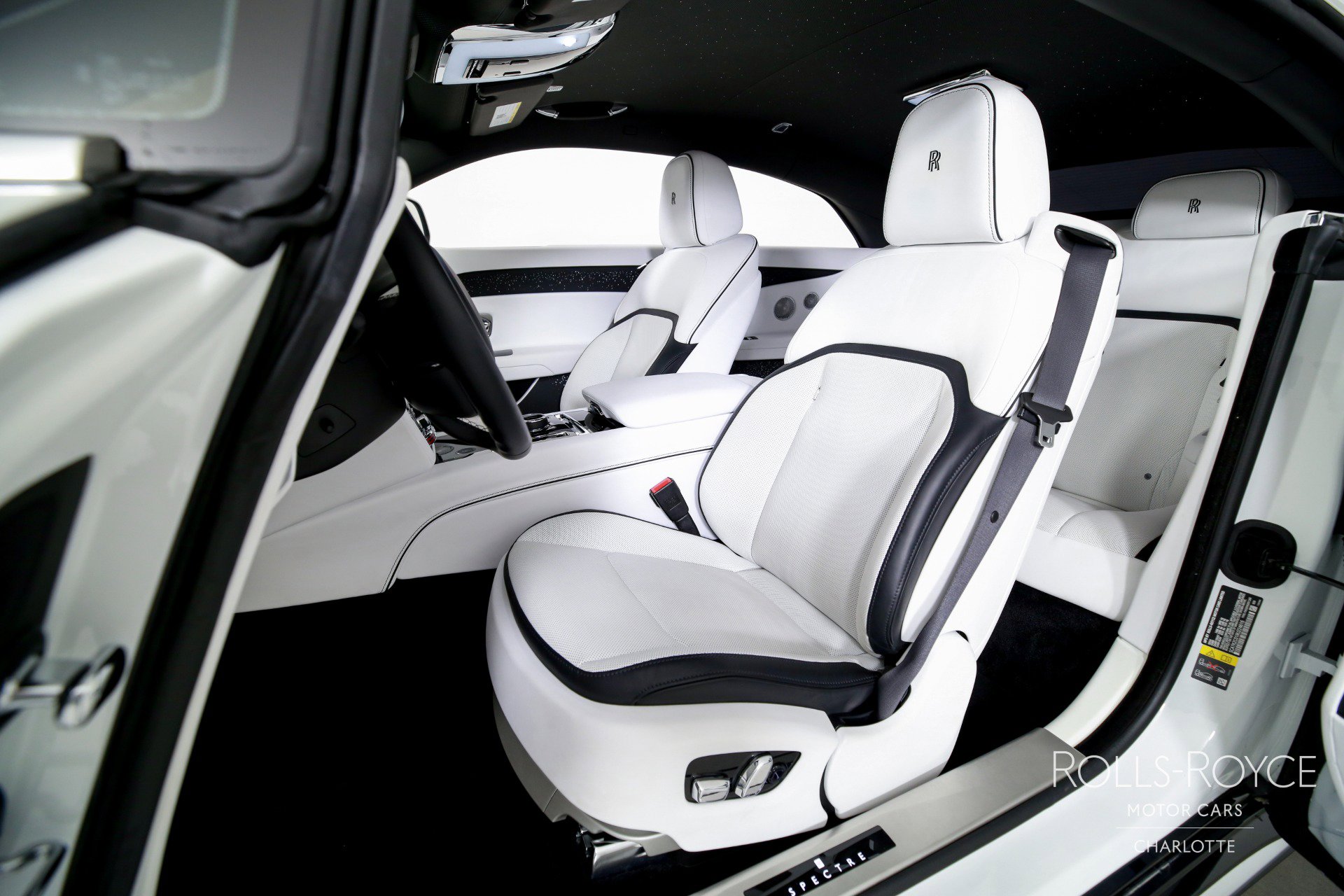 Used 2024 Rolls-Royce Spectre w/ Spectre Launch Package image 13