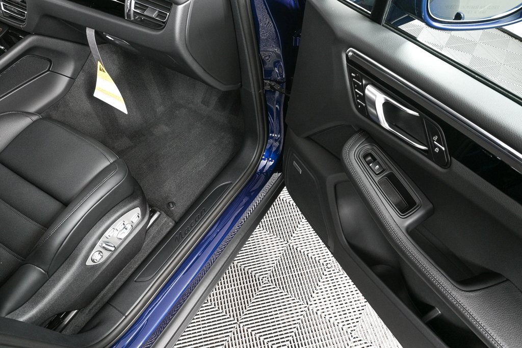New 2025 Porsche Macan image 25