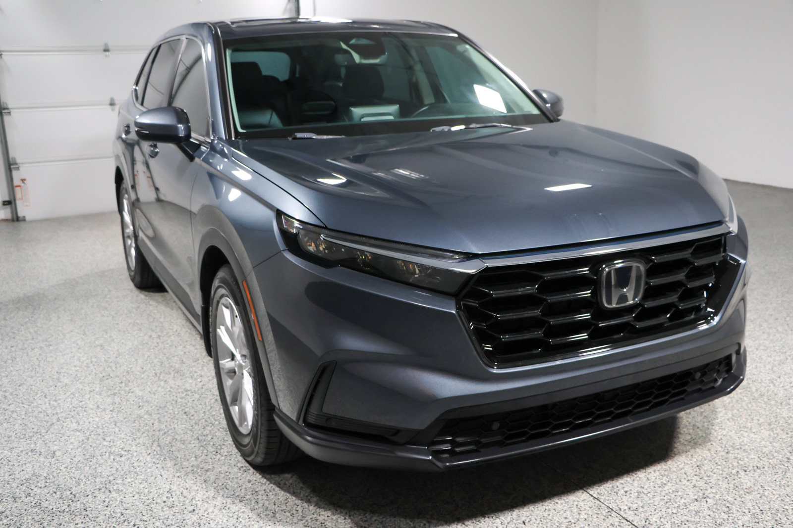 Used 2025 Honda CR-V EX-L image 5
