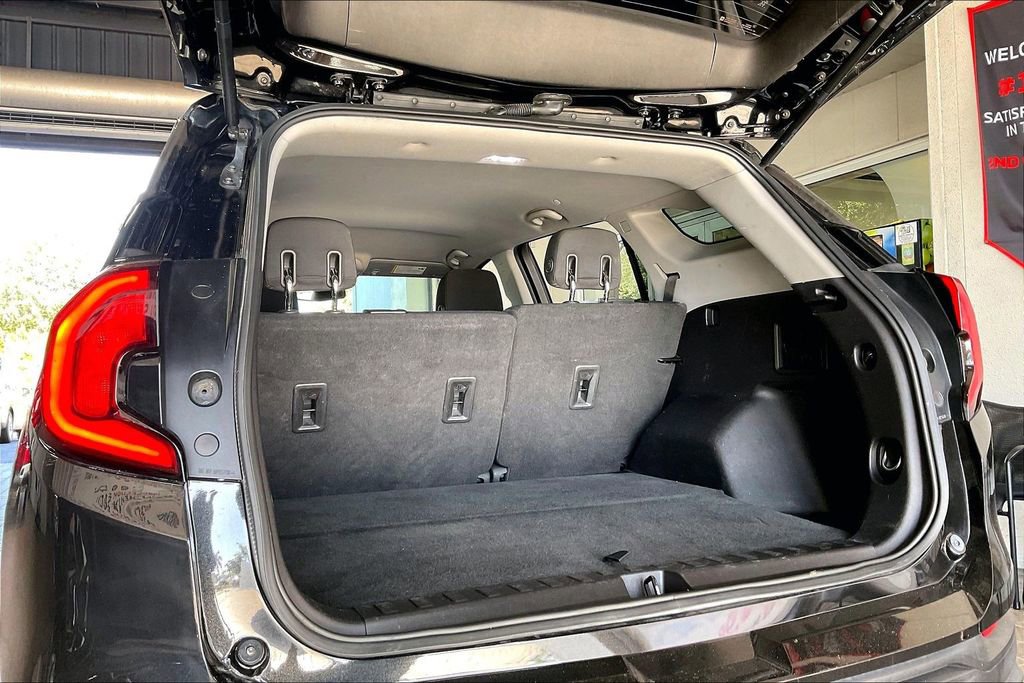 Used 2018 GMC Terrain SLE FWD image 18