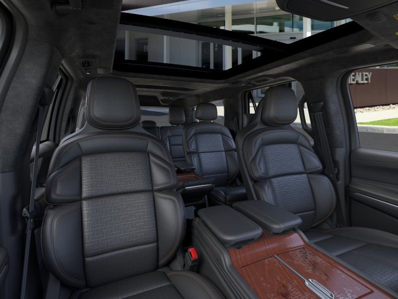 New 2026 Lincoln Navigator L Black Label AWD/4WD image 10