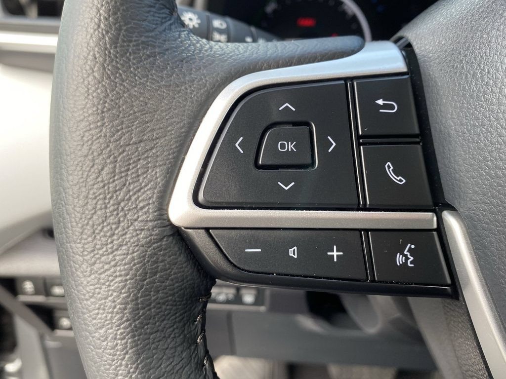 Certified 2026 Toyota Sienna XLE FWD image 28