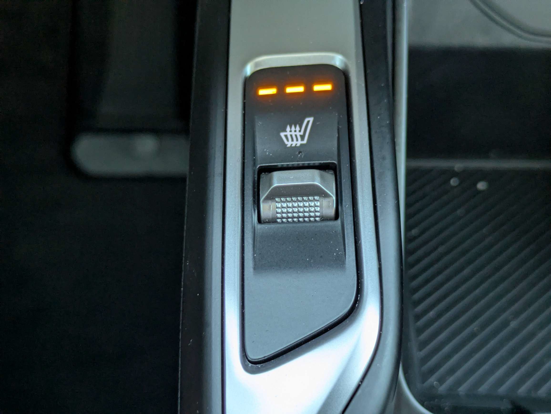 Certified 2025 Kia Sorento S FWD image 27