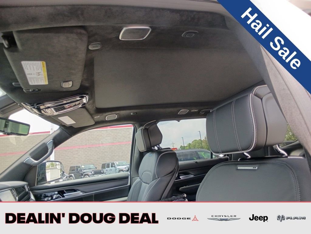 New 2025 Jeep Grand Wagoneer Series II Obsidian w/ Quick Order Packagew 28T AWD/4WD image 22