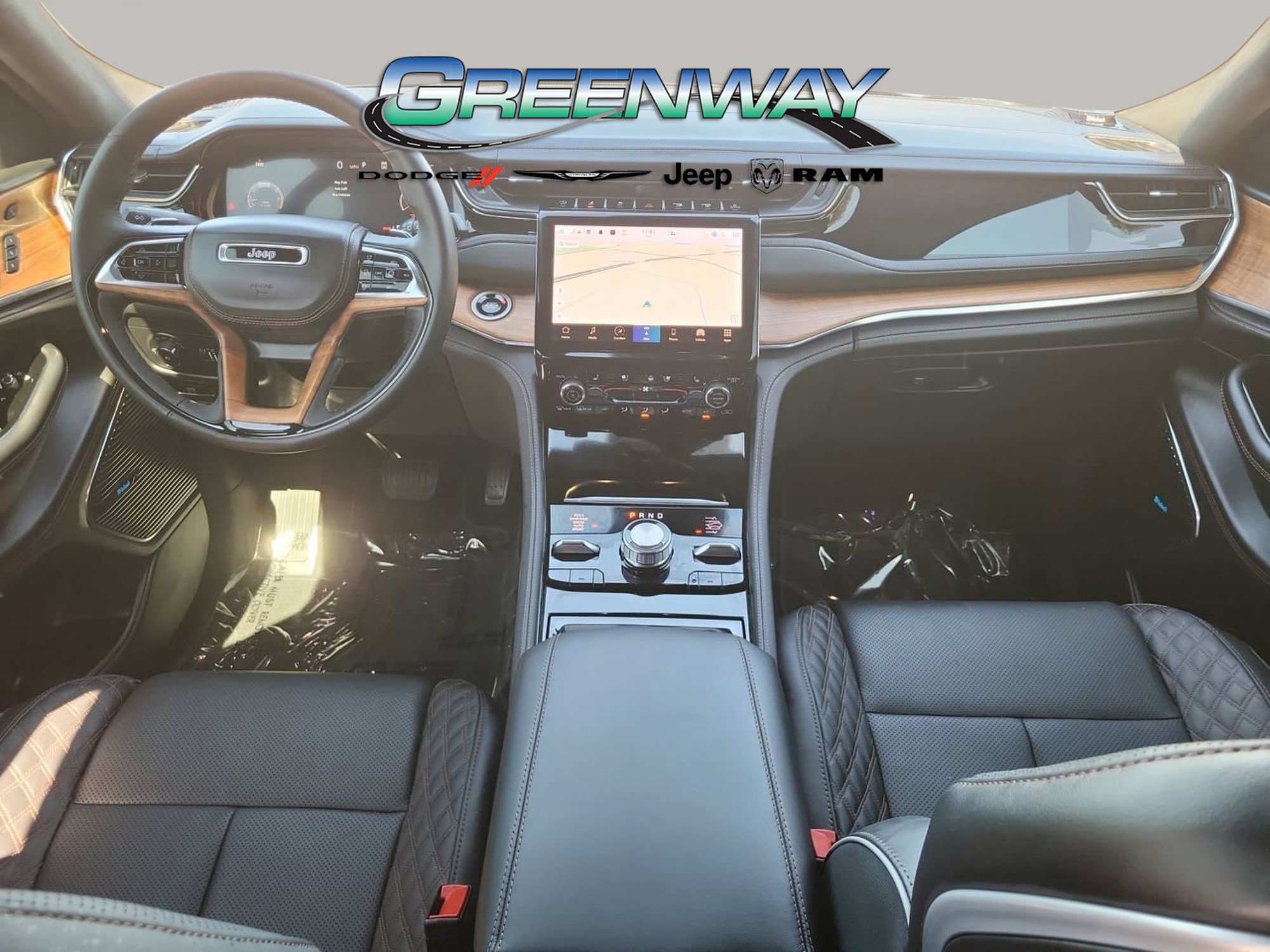 Used 2024 Jeep Grand Cherokee Summit image 12
