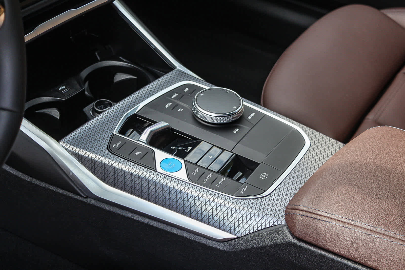 Used 2025 BMW i4 eDrive40 w/ Premium Package image 19