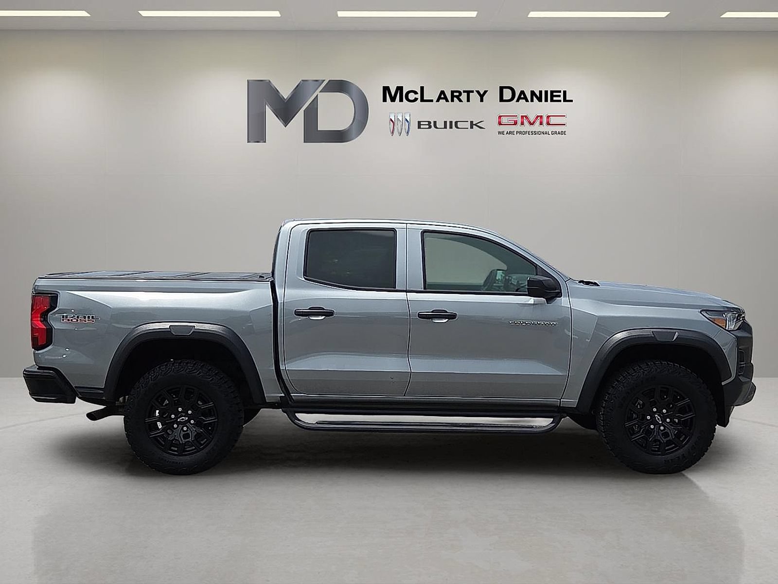 Certified 2024 Chevrolet Colorado Trail Boss w/ Advanced Trailering Package AWD/4WD image 15