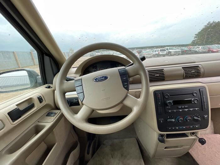 Used 2006 Ford Freestar SE FWD image 33