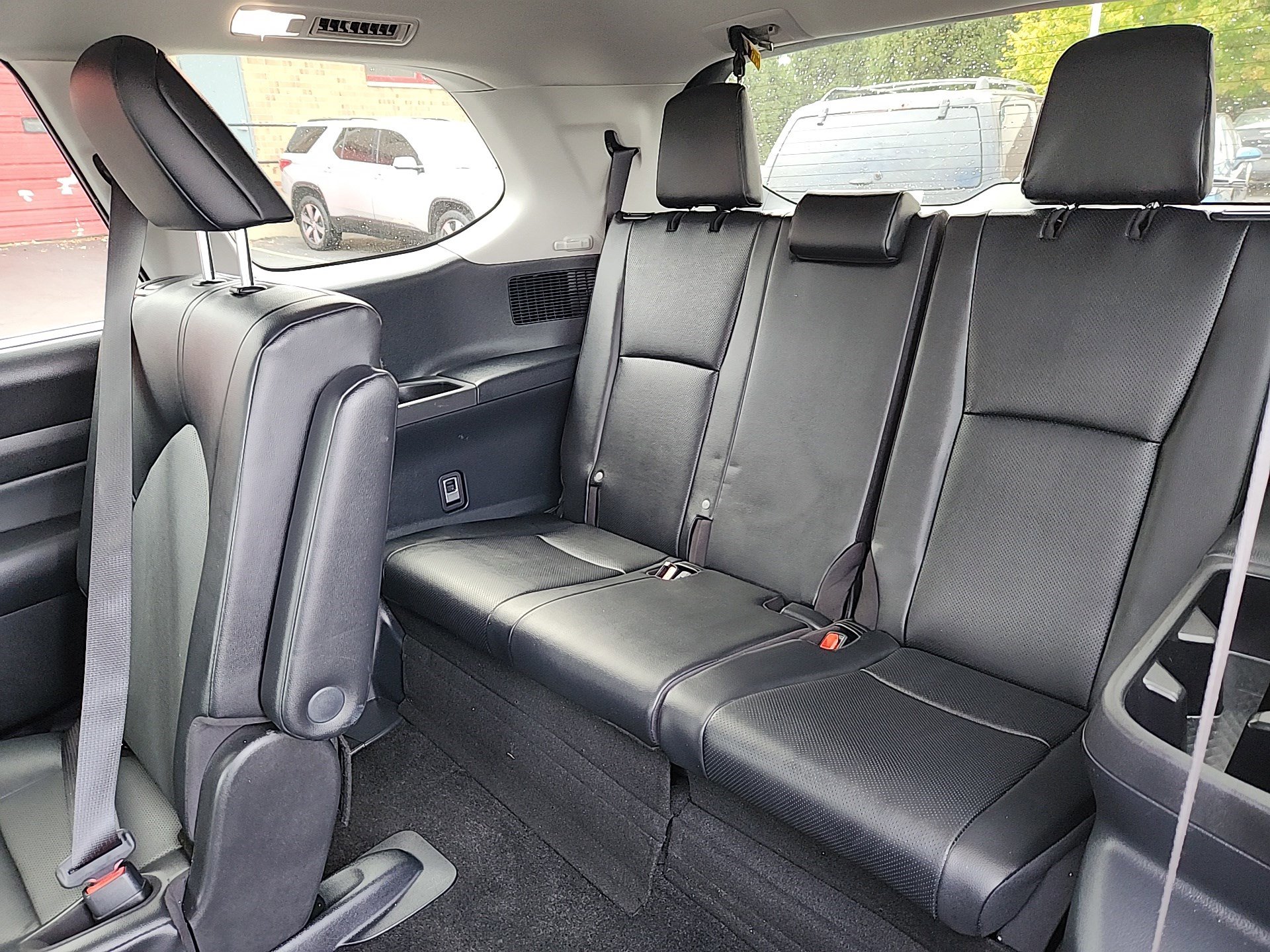 Certified 2025 Toyota Grand Highlander AWD image 25