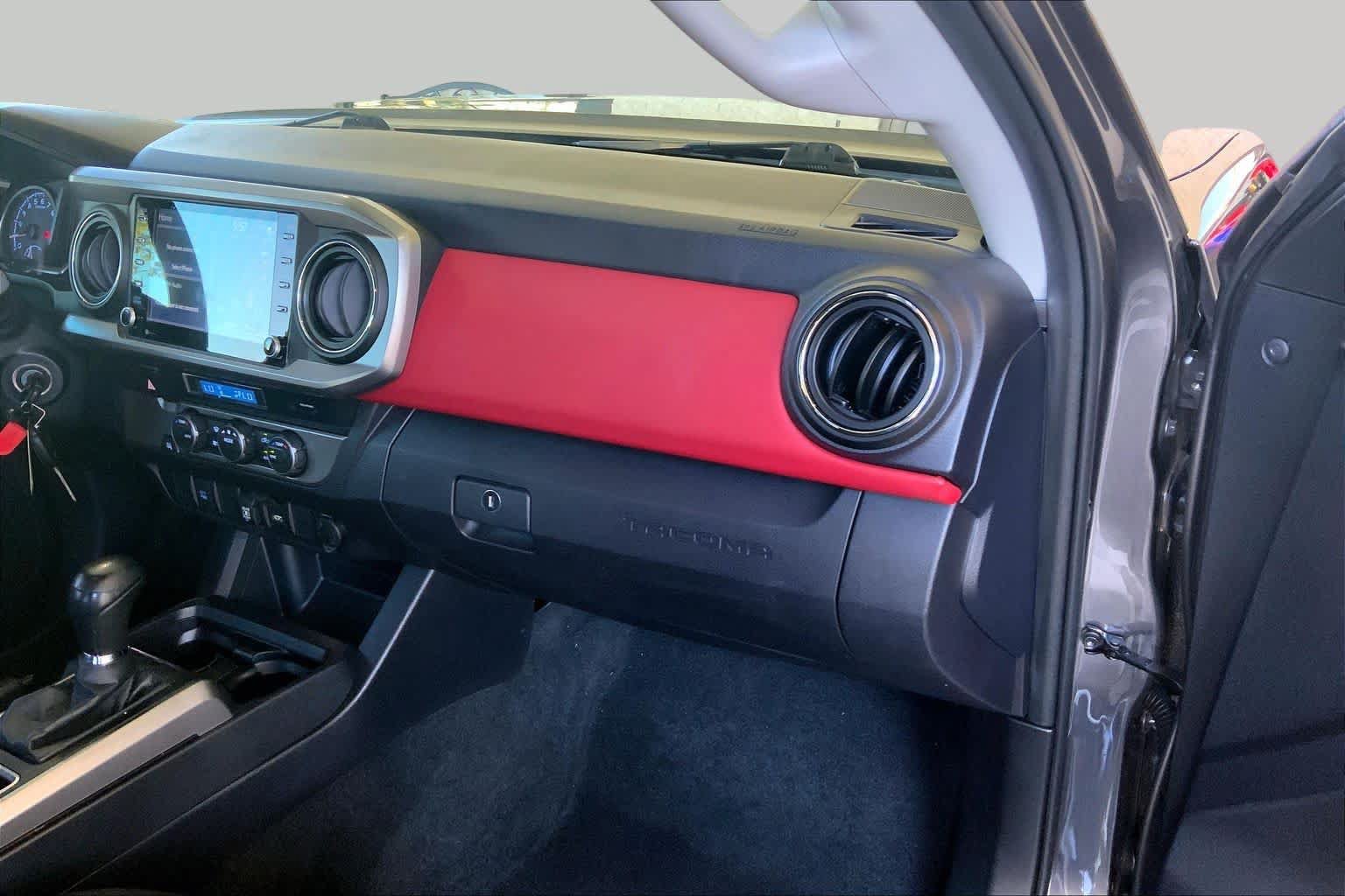 Used 2021 Toyota Tacoma SR5 RWD image 18