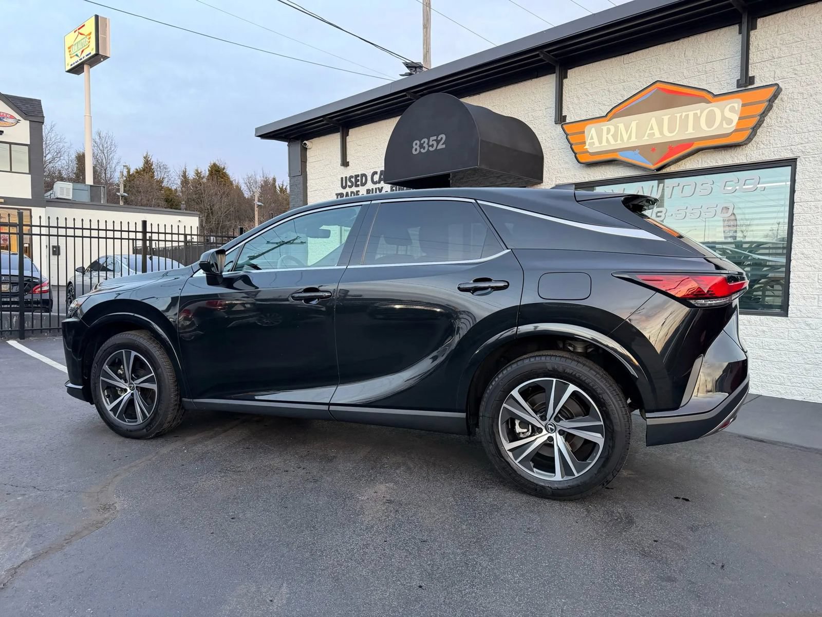 Used 2023 Lexus RX 350 FWD image 5