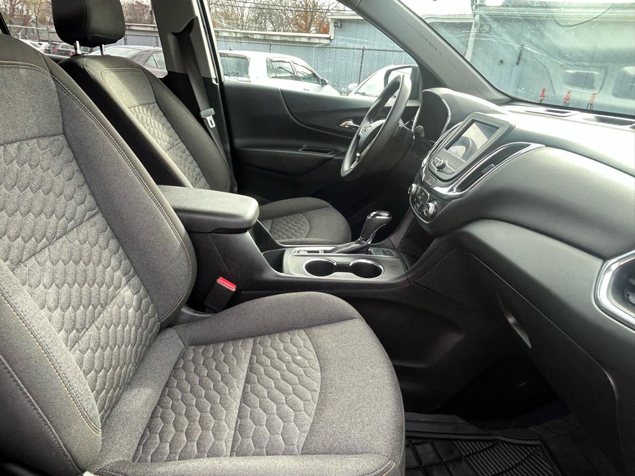Used 2021 Chevrolet Equinox LT AWD/4WD image 12