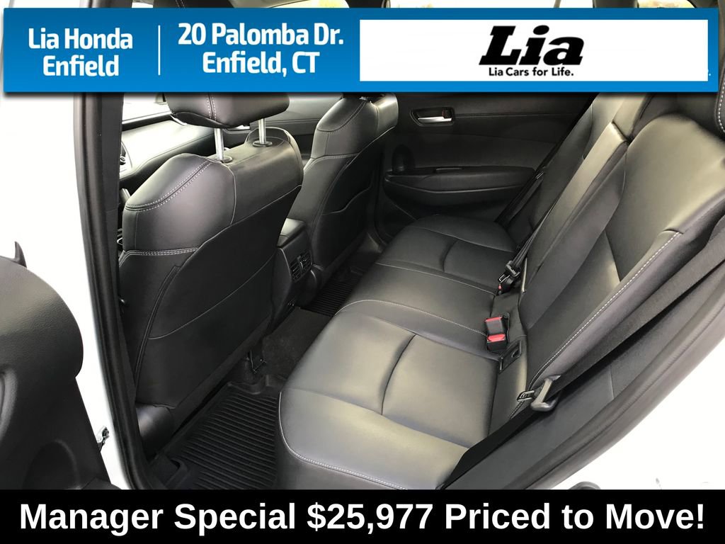 Used 2022 Toyota Corolla Cross XLE image 27