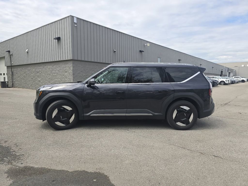Used 2026 Kia EV9 Wind AWD/4WD image 14