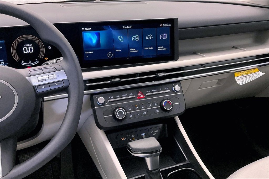 New 2025 Hyundai Tucson SE image 6