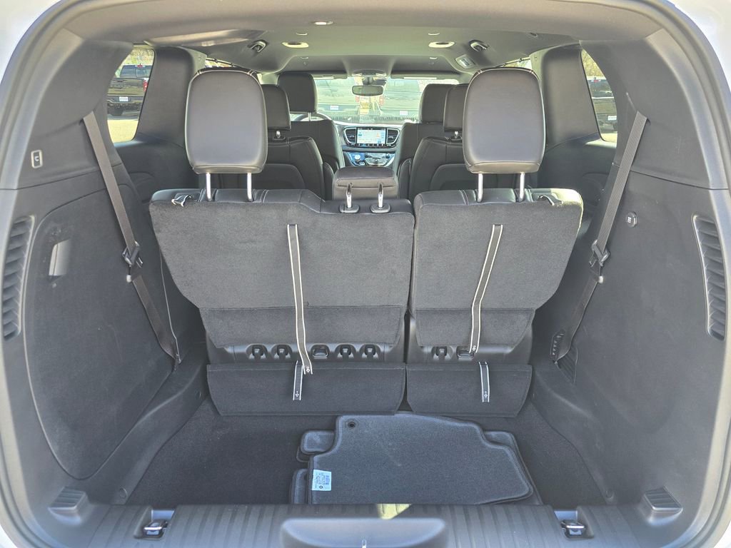 New 2026 Chrysler Pacifica Select image 13