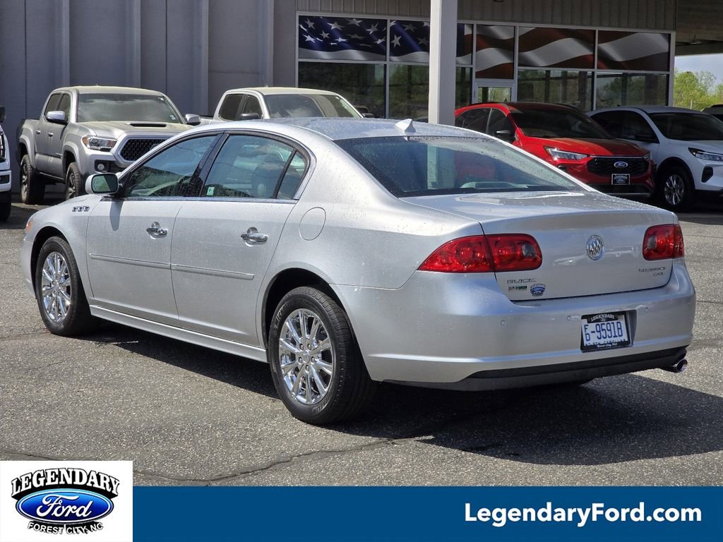 Used 2010 Buick Lucerne CXL image 2