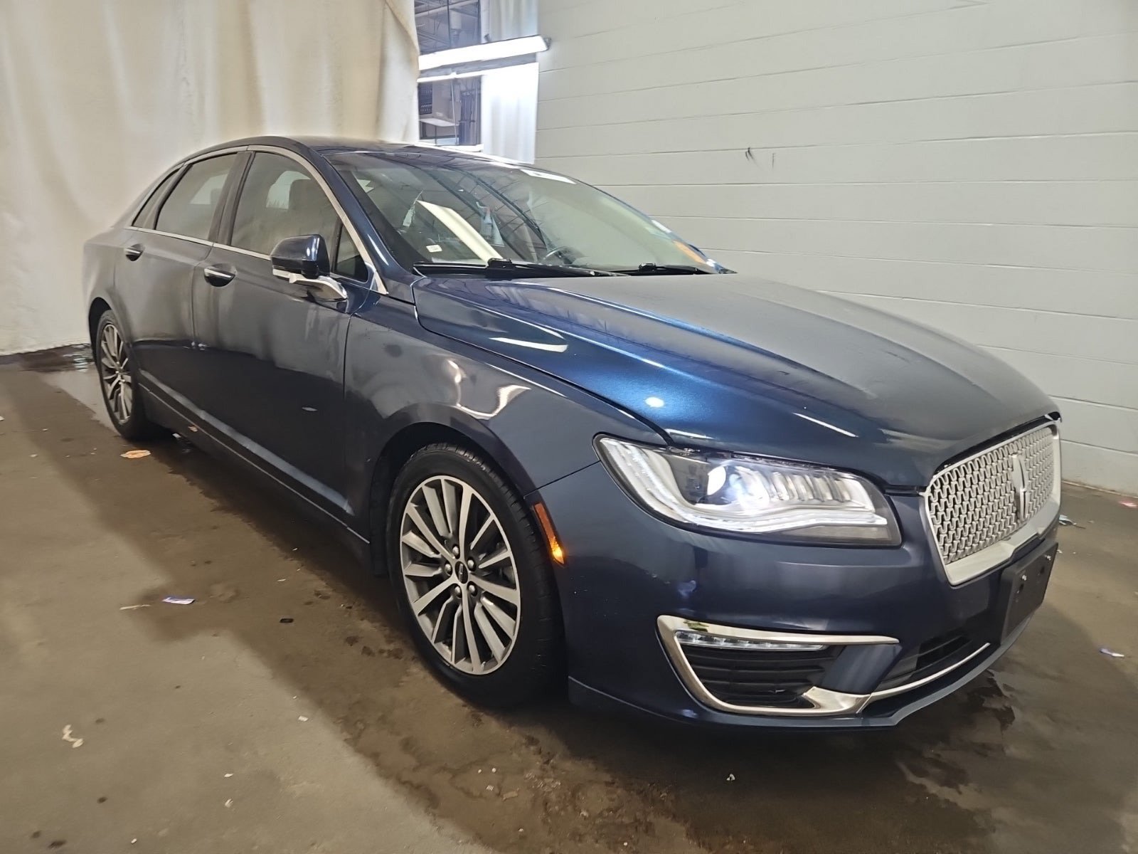 Used 2017 Lincoln MKZ Select FWD image 4