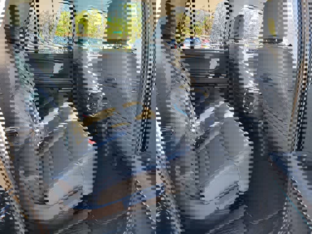 Certified 2025 Ford Expedition Max Active image 17