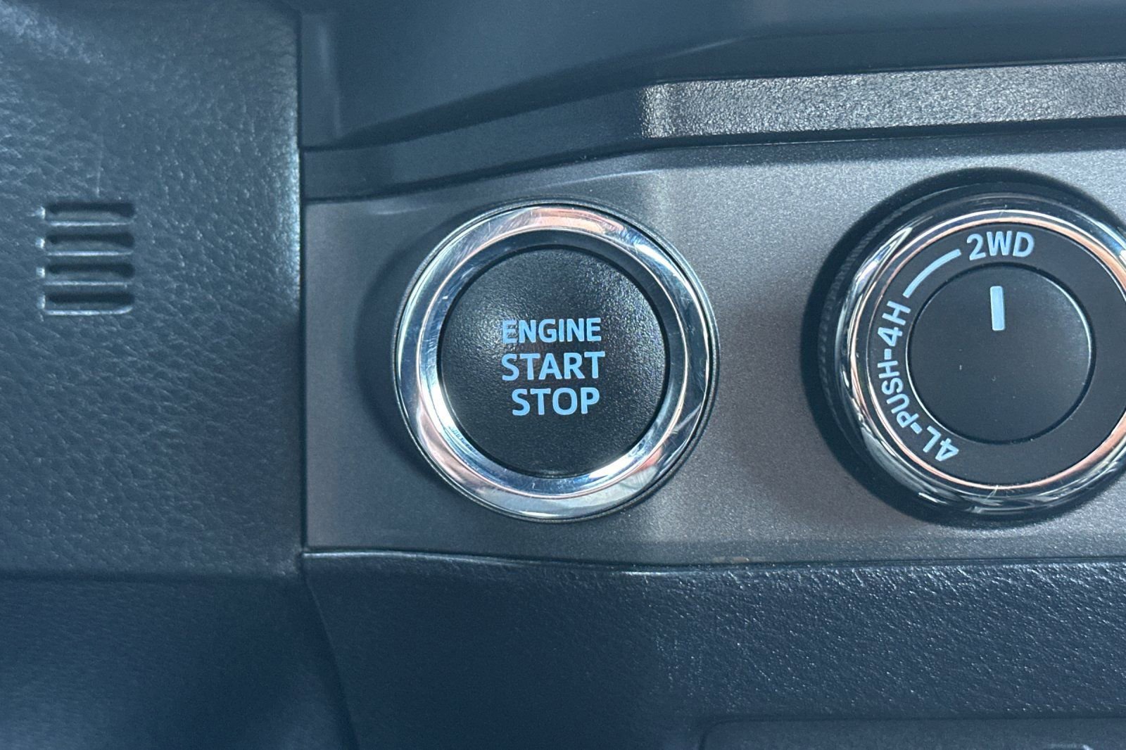 Used 2021 Toyota Tacoma TRD Off-Road w/ Technology Package image 20