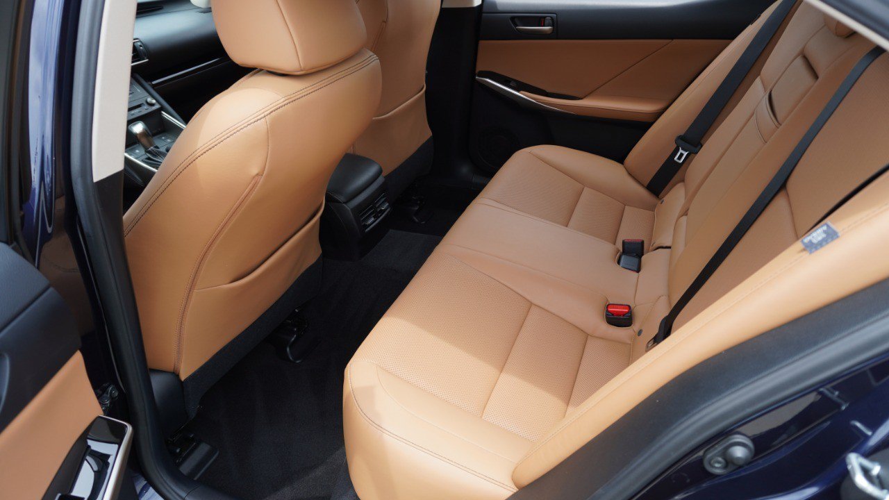 Used 2019 Lexus IS 300 w/ Premium Package RWD image 31