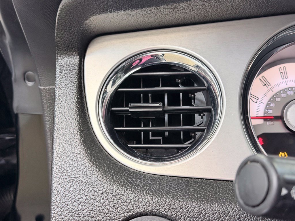 Used 2010 Ford Mustang GT RWD image 32