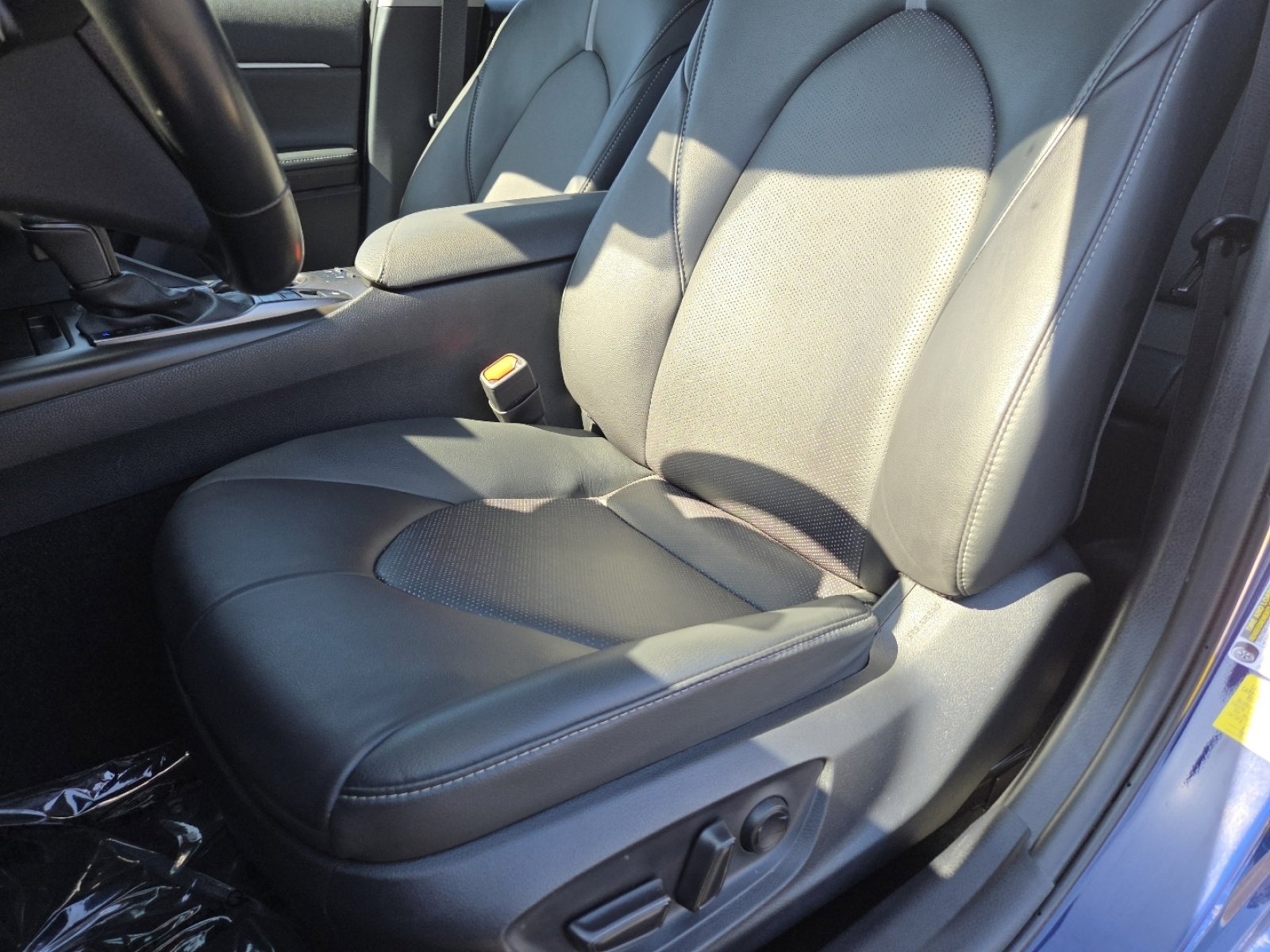 Used 2023 Toyota Camry XSE w/ Cold Weather Package image 28