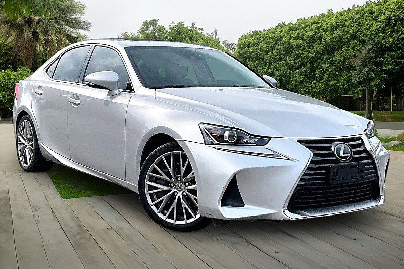 Used 2017 Lexus IS 200t RWD image 9