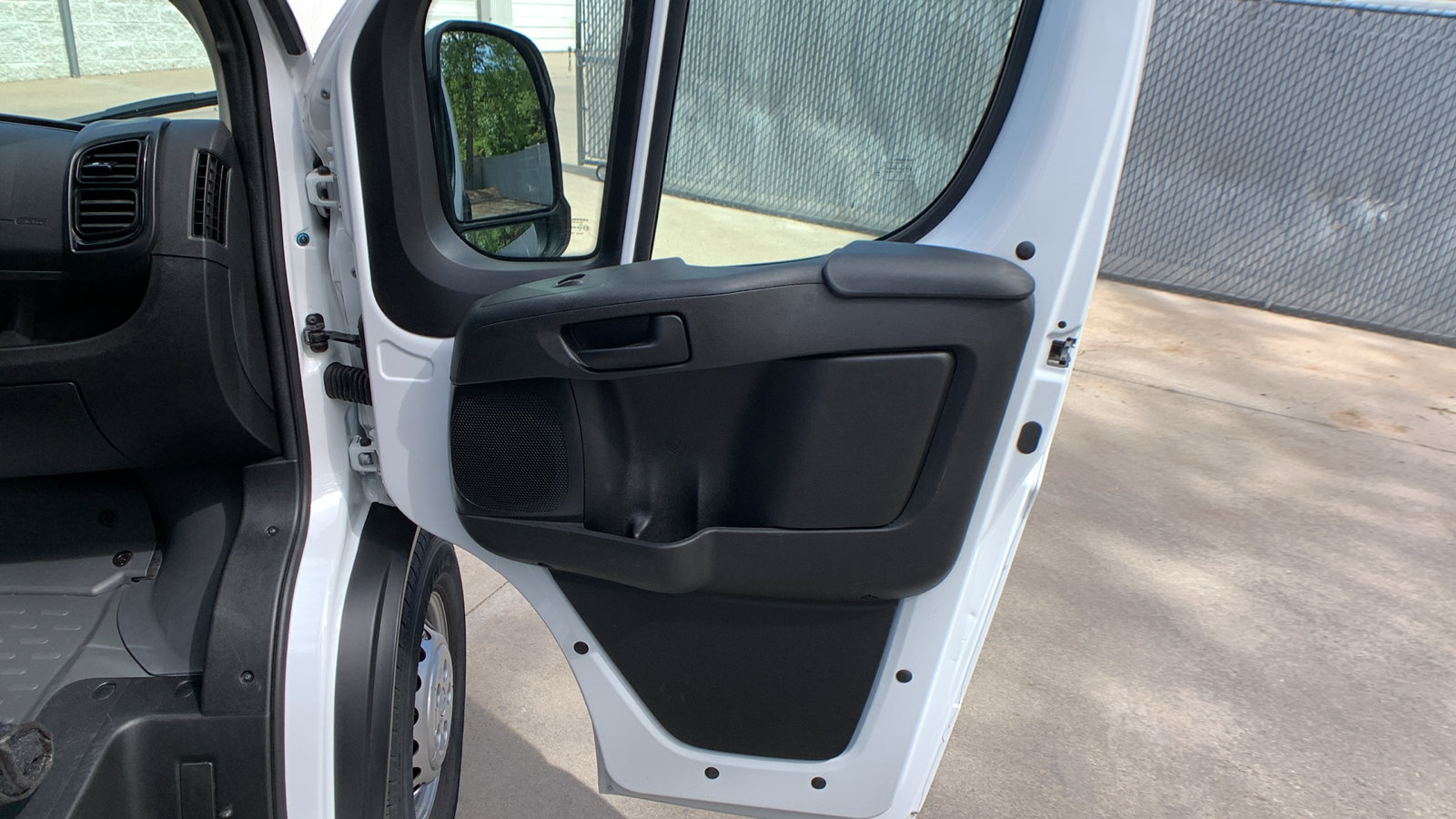 Used 2024 RAM ProMaster 2500 w/ Safety Group FWD image 20