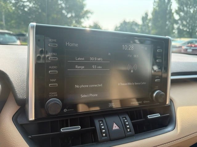 Used 2020 Toyota RAV4 XLE Premium AWD/4WD image 16