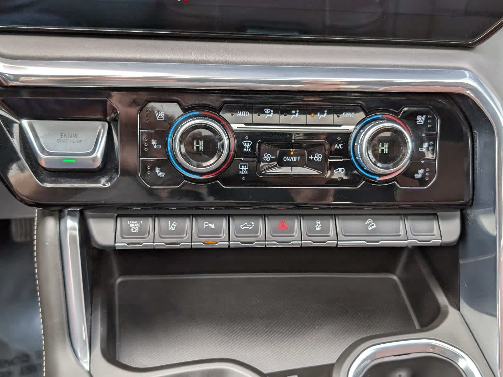 Certified 2024 GMC Sierra 3500 Denali Ultimate AWD/4WD image 28