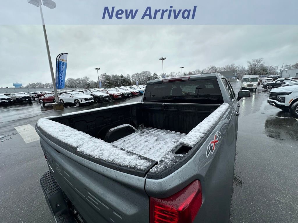 Used 2024 Chevrolet Silverado 1500 Custom image 7