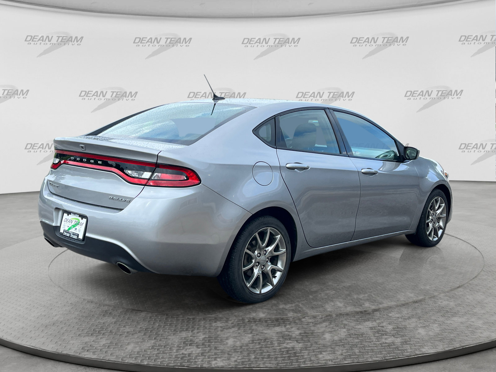 Used 2015 Dodge Dart SXT w/ Sun/Sound Group FWD image 8