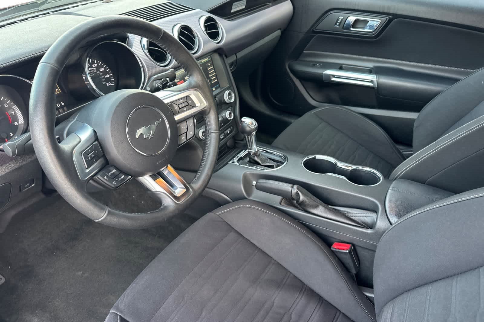 Used 2016 Ford Mustang Coupe image 11