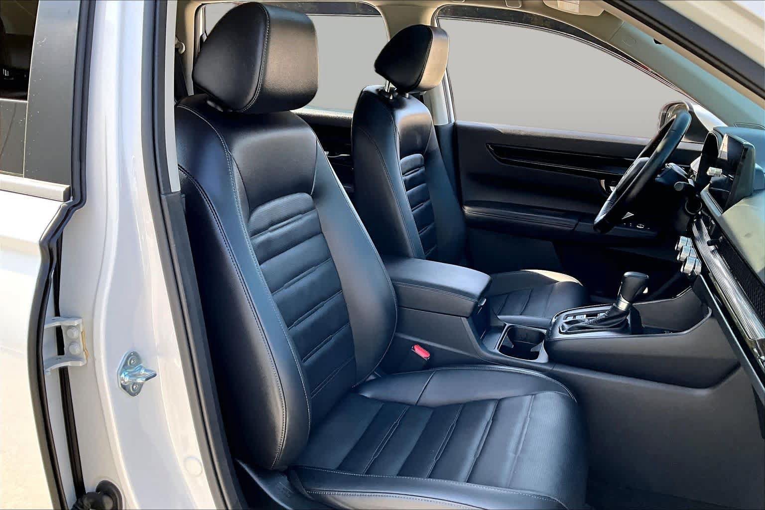 Used 2025 Honda CR-V EX-L image 8