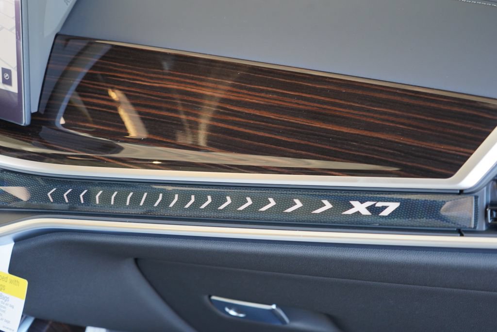 New 2027 BMW X7 xDrive40i AWD/4WD image 18