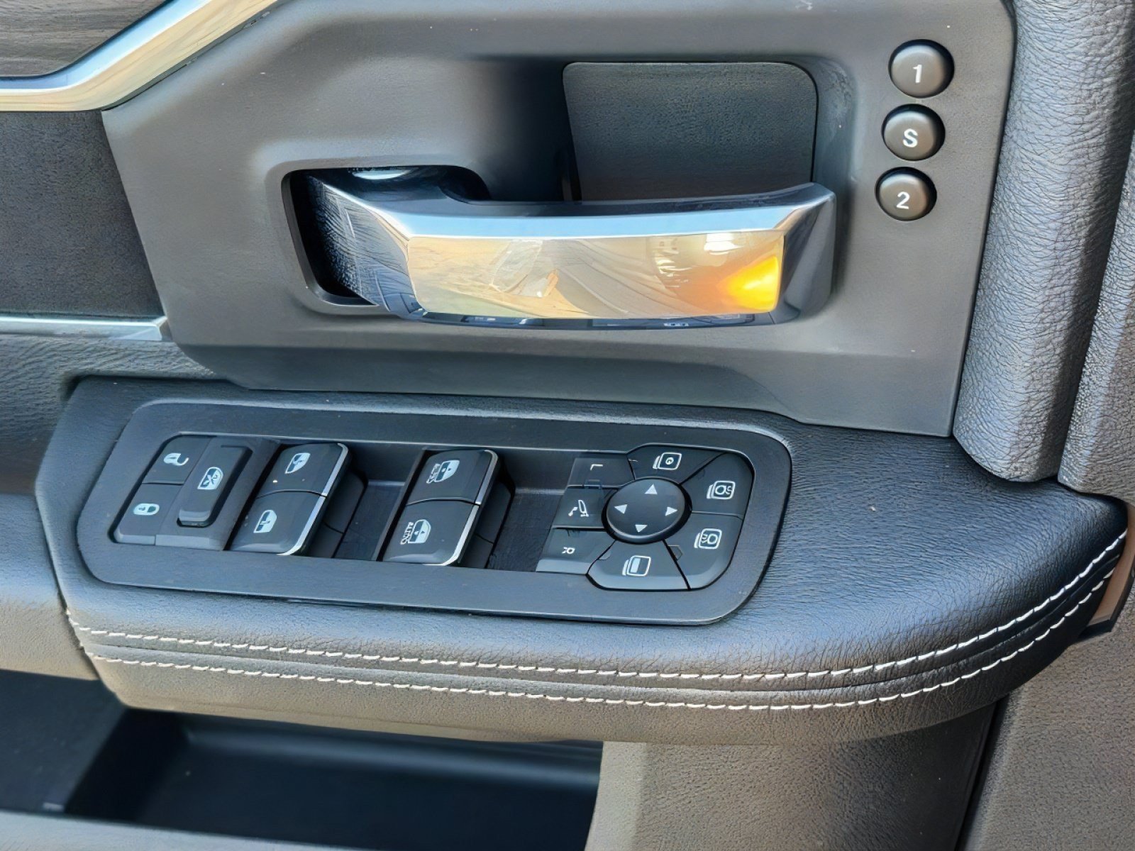 New 2026 RAM 2500 Laramie w/ Night Edition AWD/4WD image 24