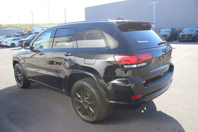 Used 2020 Jeep Grand Cherokee Altitude AWD/4WD image 27