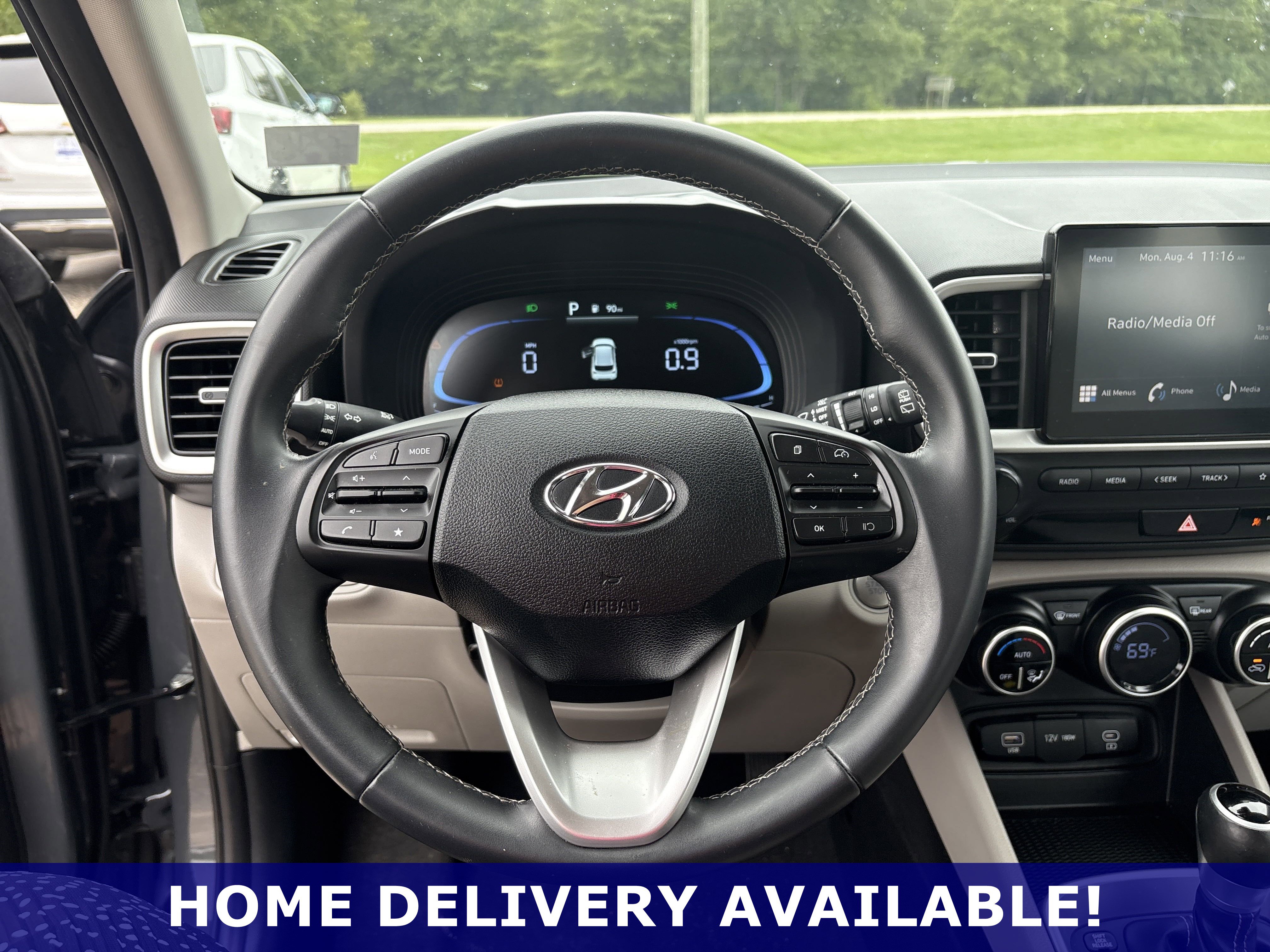 Used 2025 Hyundai Venue SEL image 20