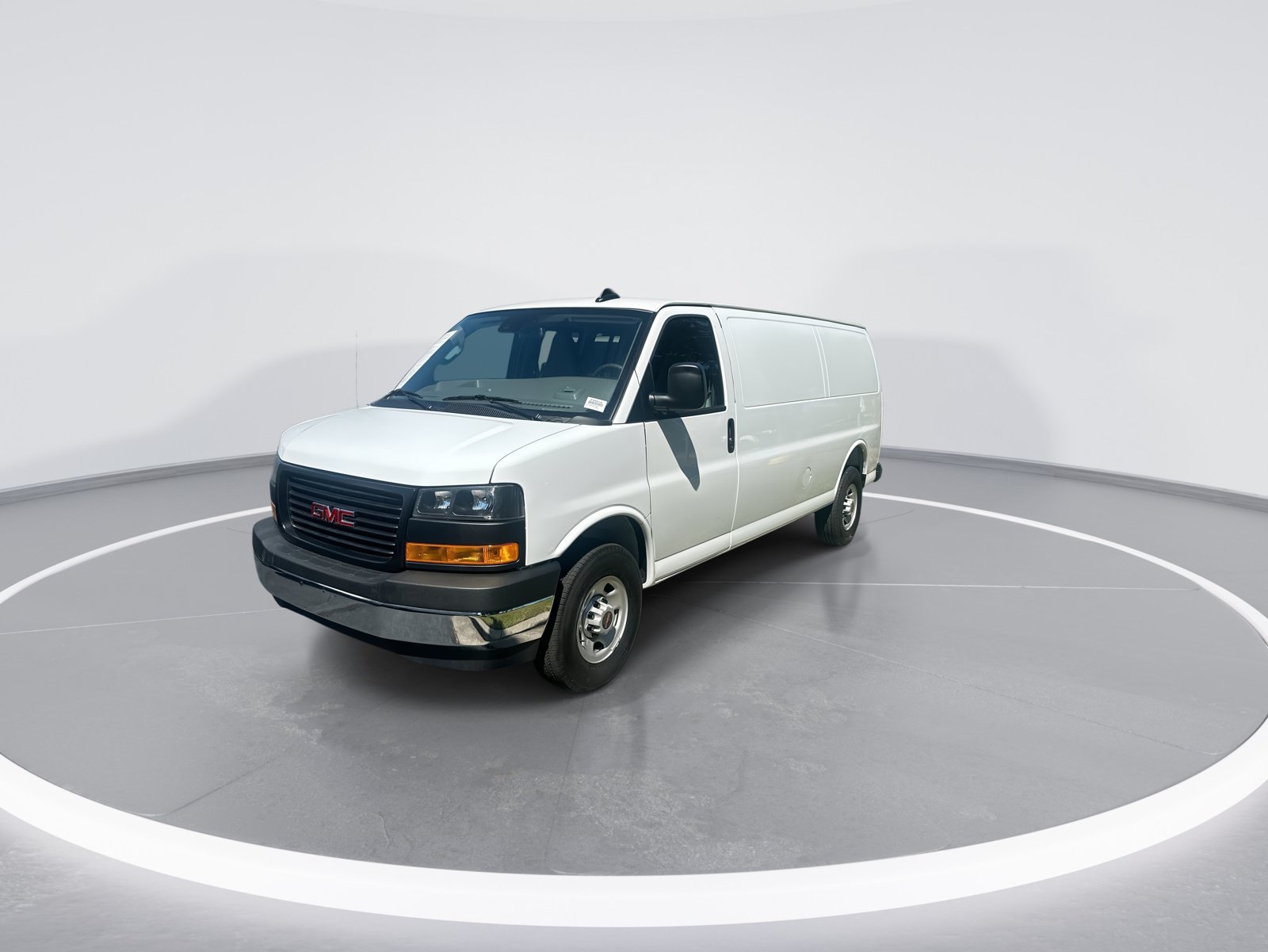 Used 2025 GMC Savana 3500 Extended w/ Driver Convenience Package RWD image 5