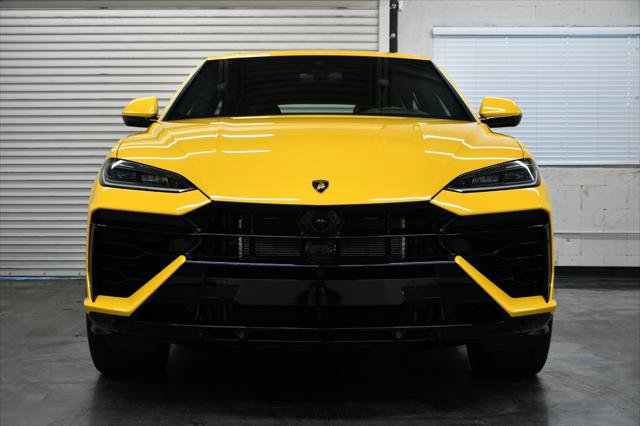 Used 2025 Lamborghini Urus SE AWD/4WD image 28