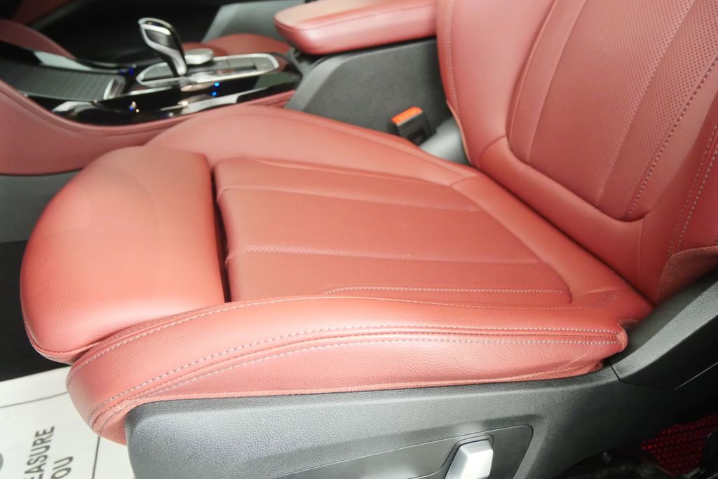 Used 2022 BMW X4 xDrive30i w/ M Sport Package 2 AWD/4WD image 9