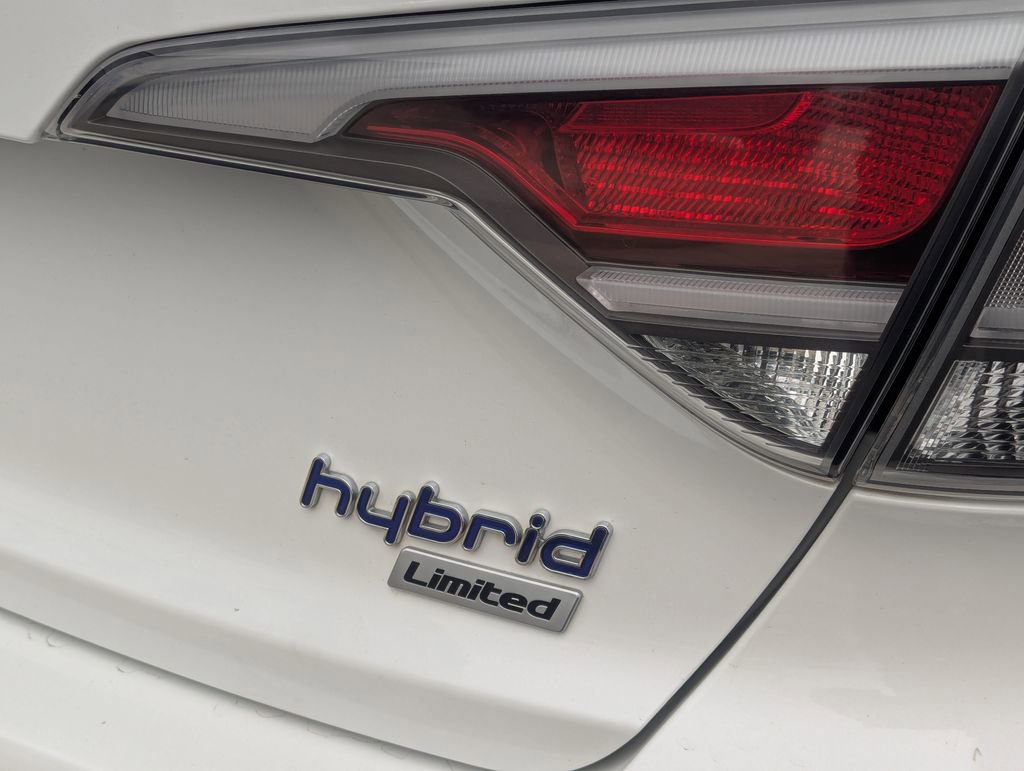 Used 2017 Hyundai Sonata Limited FWD image 5