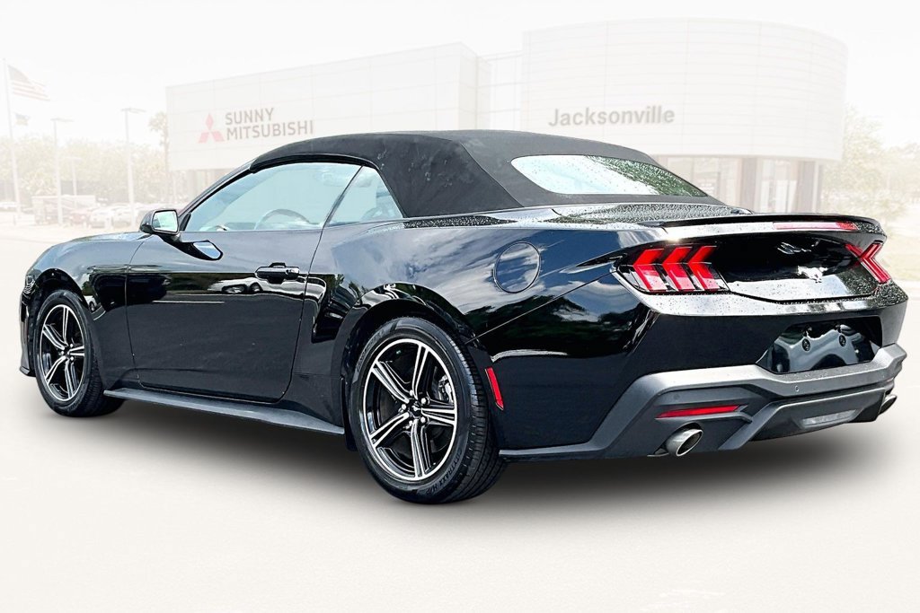 Used 2024 Ford Mustang Premium RWD image 4