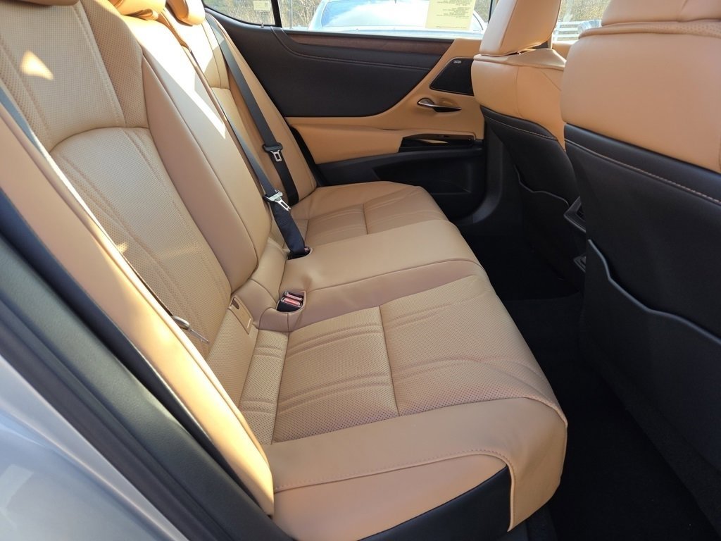 New 2025 Lexus ES 350 350 Luxury image 5